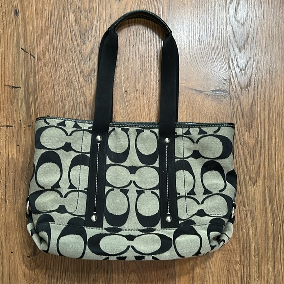 Coach purse - Picture 2 of 4